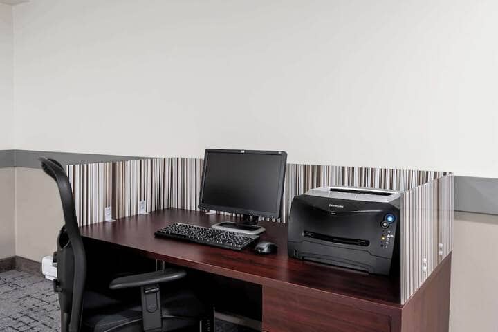 Business Center 49 of 51
